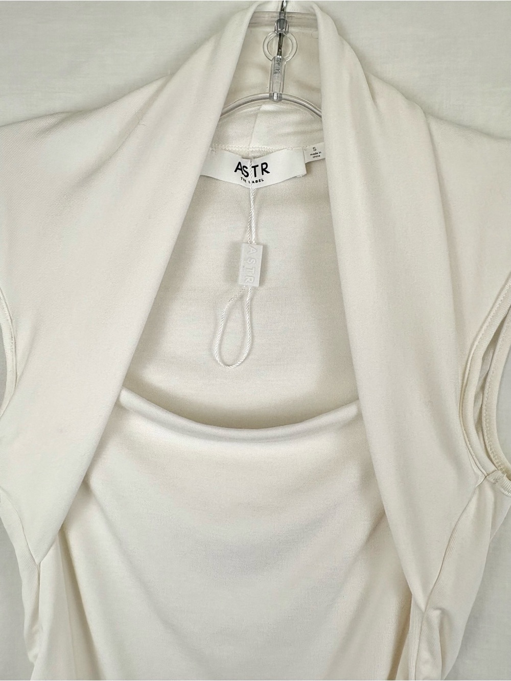 ASTR The Label Tamrah Ruched Ribbed Tank Top  Small NWT - Picture 2 of 4